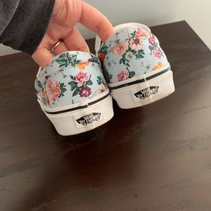 Vans sneakers. Like new. Worn 2x. Too small for me. Size 7 womens.